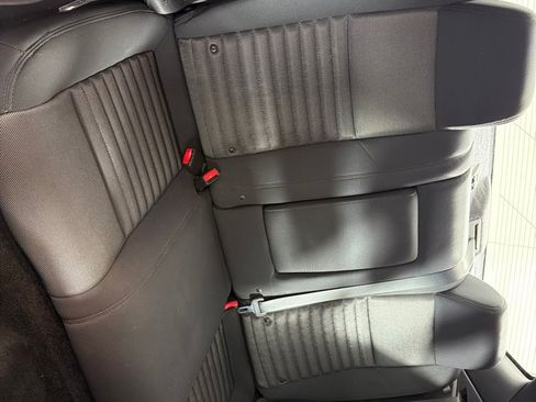 Used 2013 Dodge Challenger SXT RWD image 19