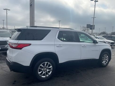 Used 2019 Chevrolet Traverse LT image 2