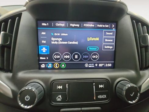 Certified 2022 GMC Terrain SLT w/ Infotainment Package II AWD/4WD image 15