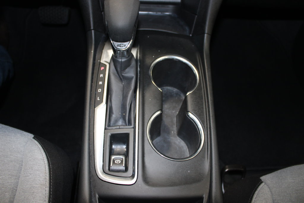 Used 2022 Chevrolet Equinox LS AWD/4WD image 17