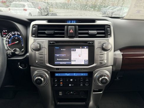 Used 2016 Toyota 4Runner Limited image 21