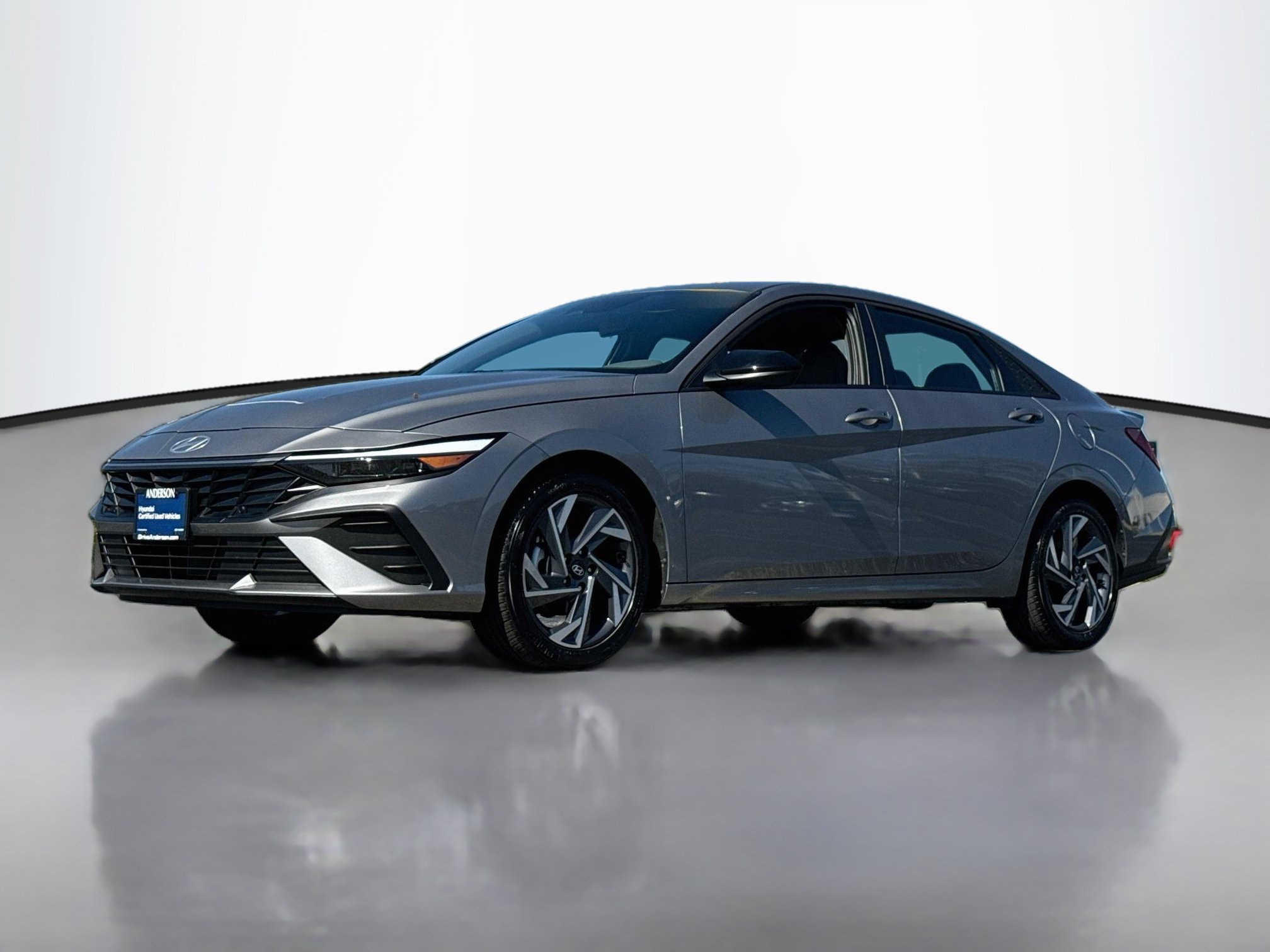 Certified 2025 Hyundai Elantra Sport FWD image 3
