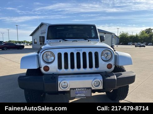 Used 2012 Jeep Wrangler Sahara w/ Dual Top Group image 31