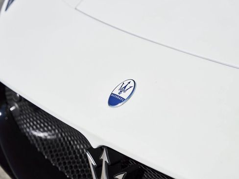 Used 2023 Maserati MC20 Coupe RWD image 8