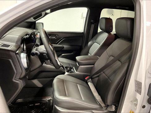 Used 2025 Chevrolet Colorado LT w/ LT Convenience Package image 33