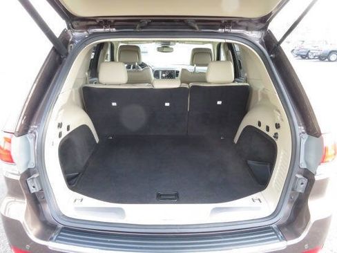 Used 2018 Jeep Grand Cherokee Limited w/ Trailer Tow Group IV image 10