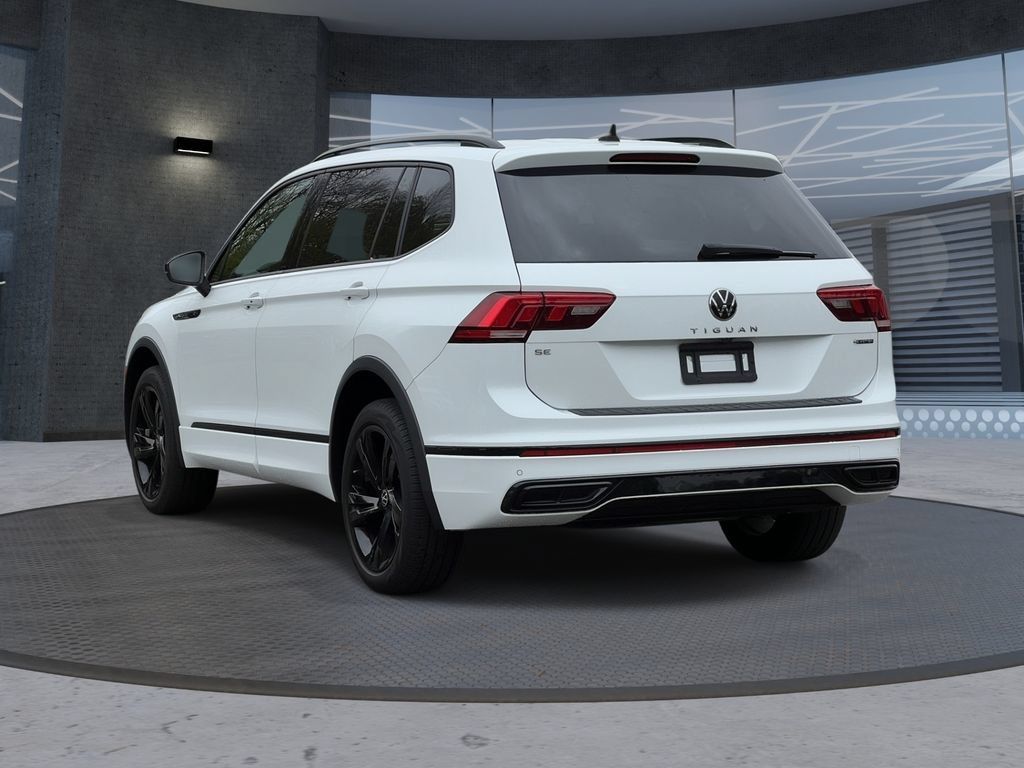 Used 2023 Volkswagen Tiguan SE R-Line AWD/4WD image 3