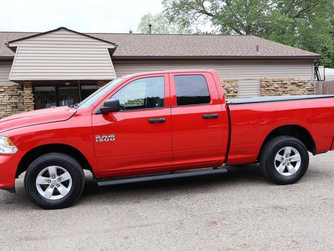 Used 2018 RAM 1500 Express AWD/4WD image 4