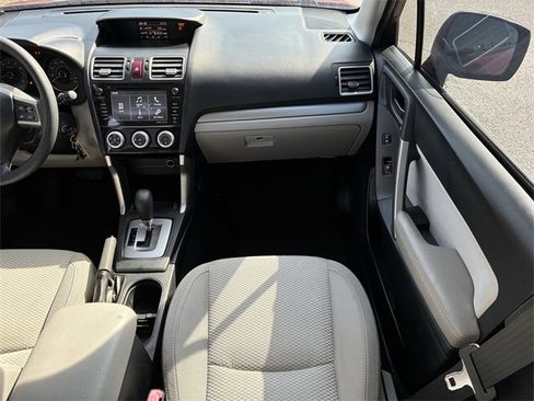 Used 2016 Subaru Forester 2.5i Premium image 20