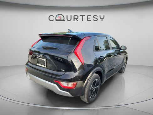 New 2026 Kia Niro LX FWD image 3