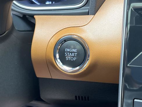 Used 2020 Toyota Avalon Limited w/ Advanced Safety Package FWD image 21