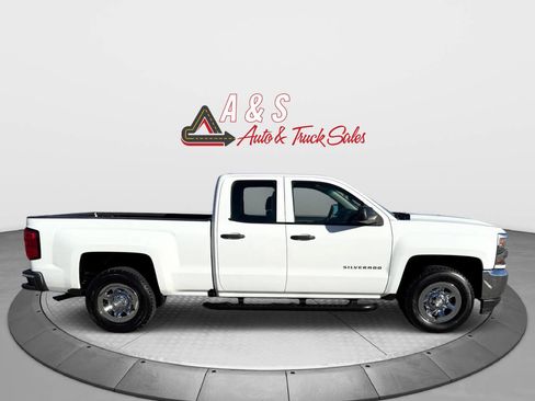 Used 2016 Chevrolet Silverado 1500 W/T w/ Trailering Package image 4