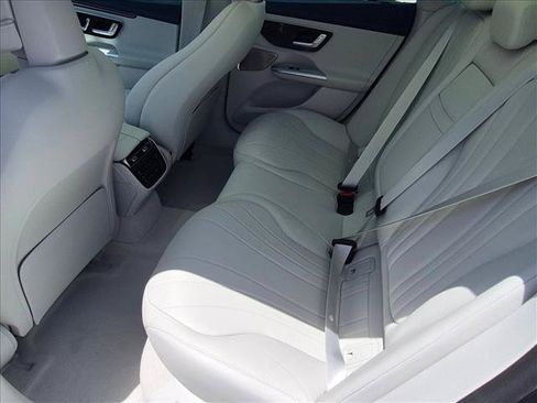 Certified 2023 Mercedes-Benz EQE 500 4MATIC Sedan image 20