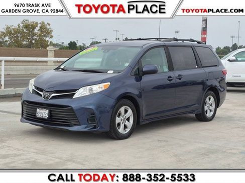 Used 2020 Toyota Sienna LE FWD image 1
