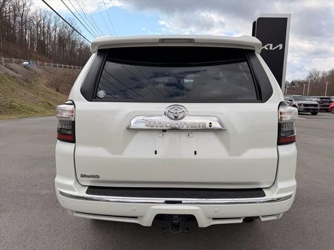Used 2023 Toyota 4Runner Limited image 9