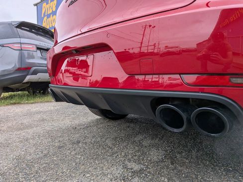 Used 2017 Porsche Macan Turbo AWD/4WD image 17