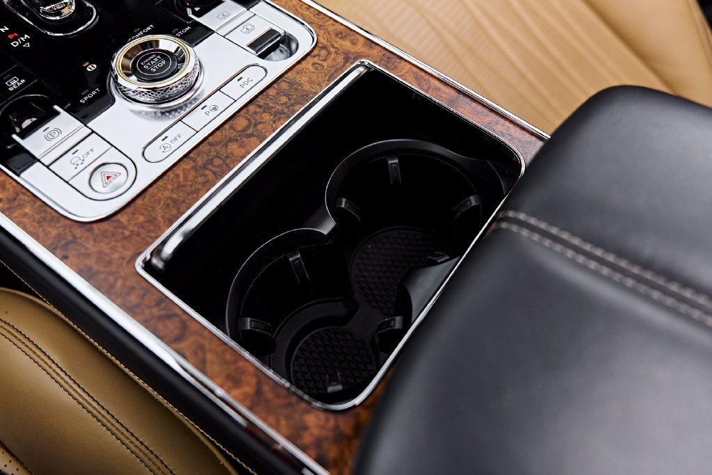 Used 2022 Bentley Flying Spur V8 AWD/4WD image 64
