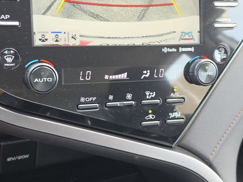 Certified 2020 Toyota Camry LE w/ Sunroof Package image 20