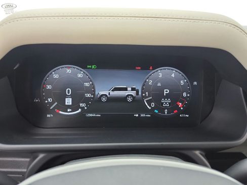 Used 2024 Land Rover Defender 110 X-Dynamic SE AWD/4WD image 10