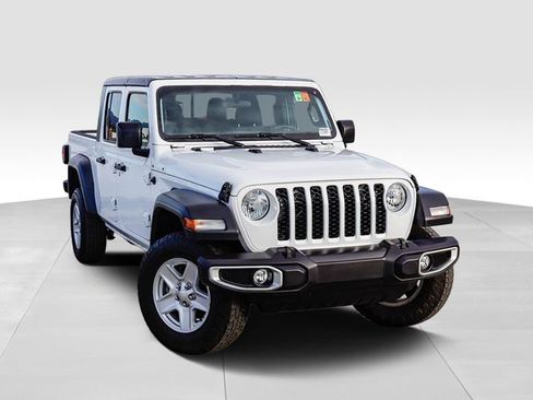 Certified 2023 Jeep Gladiator Sport image 2