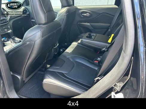 Used 2022 Jeep Cherokee Limited AWD/4WD image 12