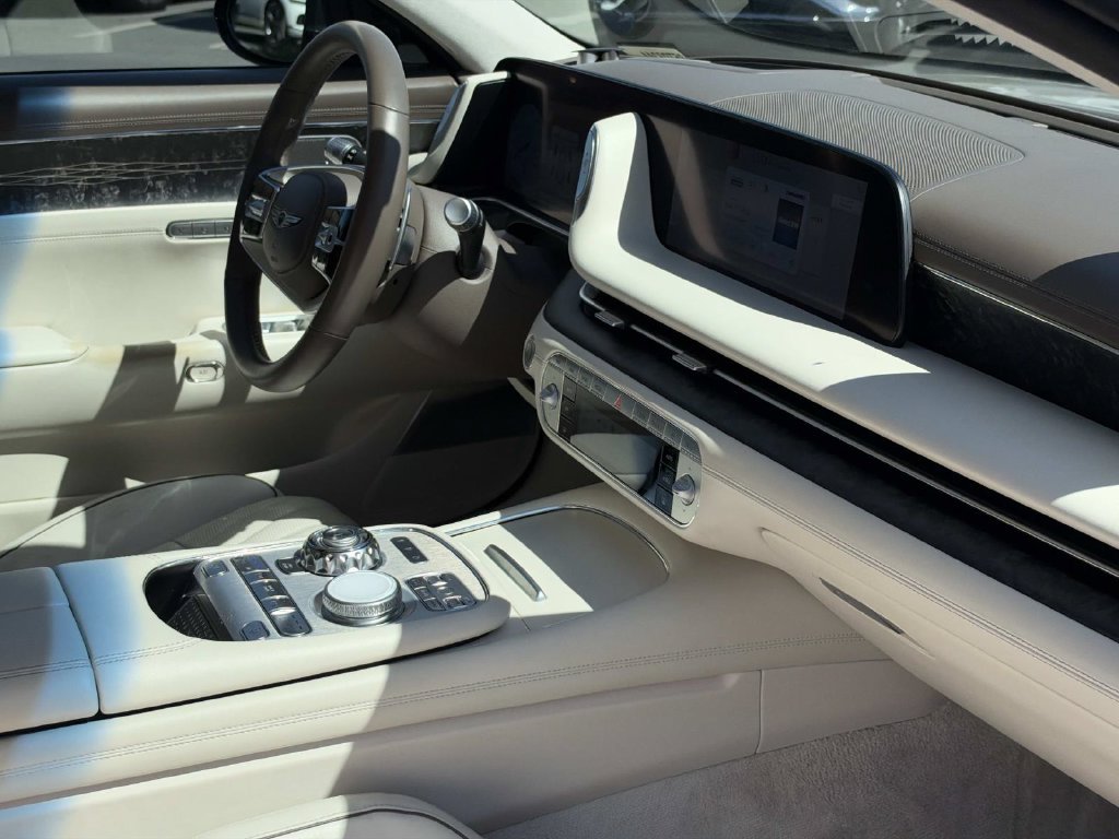 Certified 2023 Genesis G90 3.5T AWD/4WD image 21