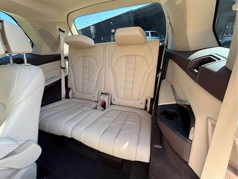 Used 2019 BMW X7 xDrive40i w/ Premium Package AWD/4WD image 47