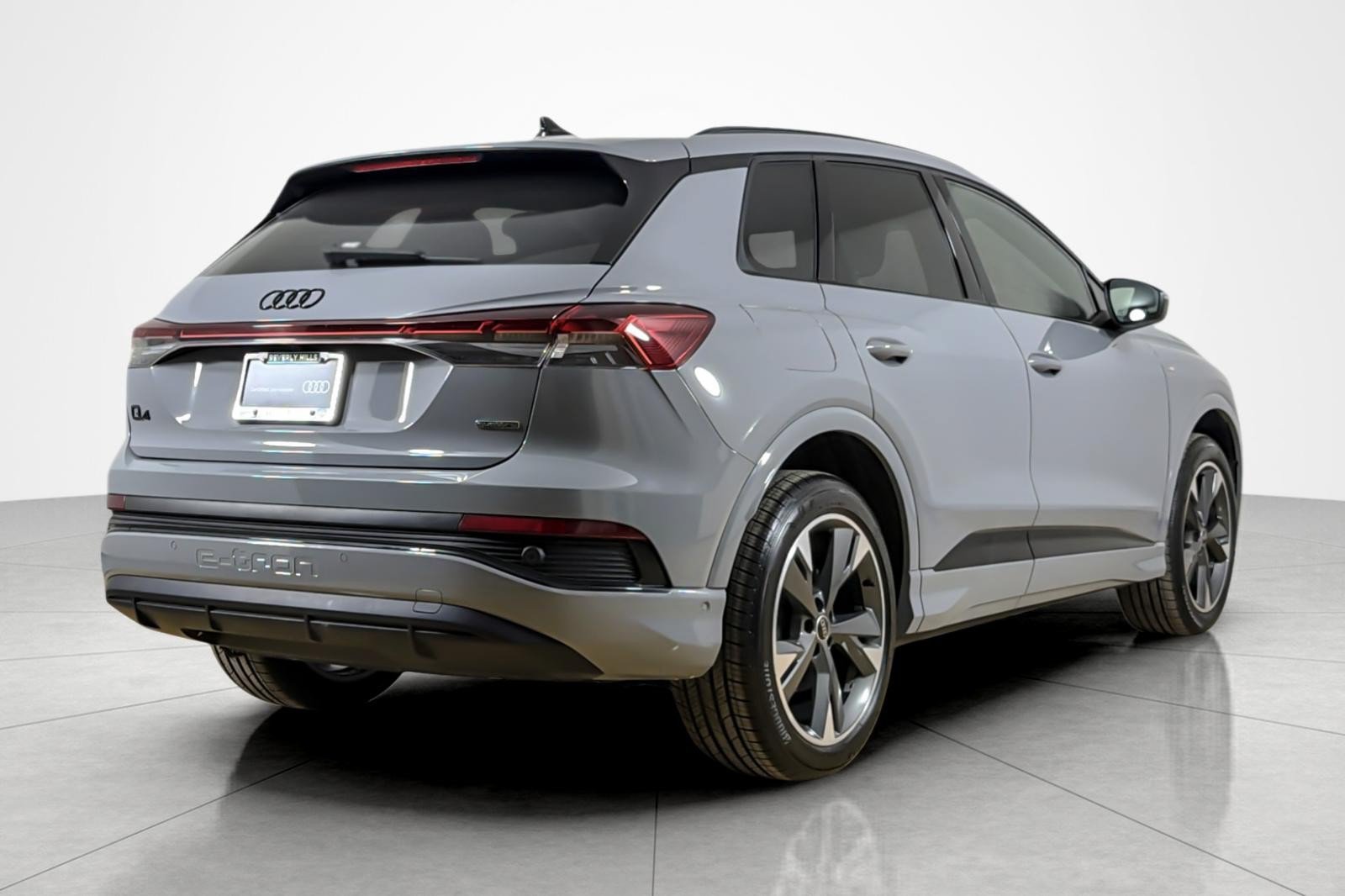 Certified 2023 Audi Q4 e-tron Premium Plus w/ Premium Plus AWD/4WD image 5
