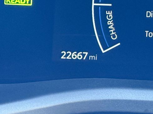 Used 2025 Toyota Camry LE image 39