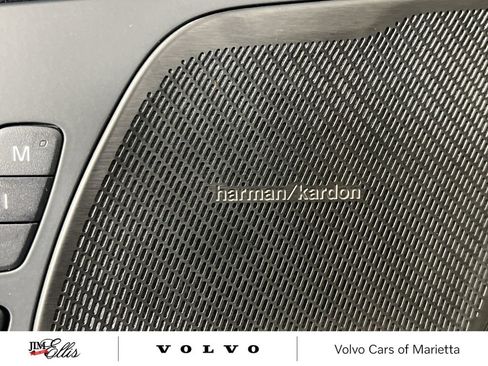New 2026 Volvo XC60 B5 Ultra w/ Protection Package Premier image 11