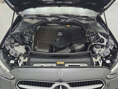 Used 2023 Mercedes-Benz C 300 Sedan image 31