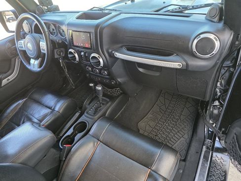 Used 2011 Jeep Wrangler 70th Anniversary w/ Connectivity Group image 21