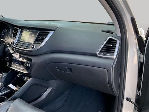 Used 2016 Hyundai Tucson Limited FWD image 19