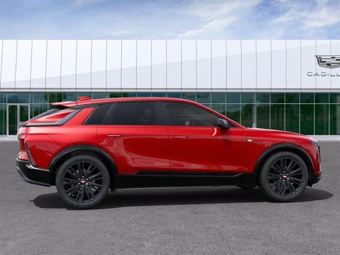 New 2025 Cadillac Lyriq Sport image 5