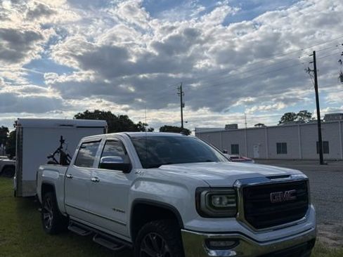 Used 2018 GMC Sierra 1500 SLT AWD/4WD image 2