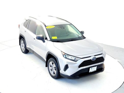 Certified 2022 Toyota RAV4 LE image 13