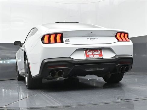 Certified 2025 Ford Mustang Coupe RWD image 32