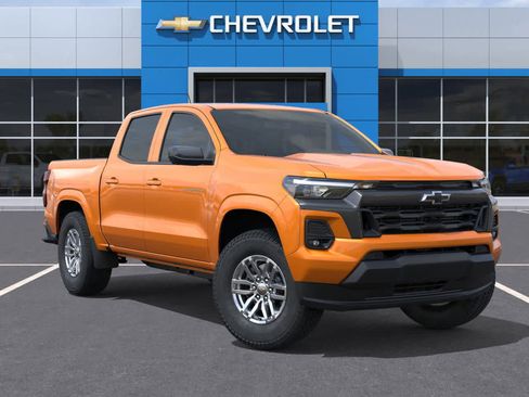 New 2025 Chevrolet Colorado LT w/ LT Convenience Package RWD image 7