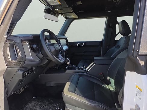 New 2025 Ford Bronco Outer Banks image 11