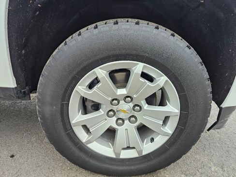 Used 2022 Chevrolet Colorado LT w/ Fleet Safety Package image 39