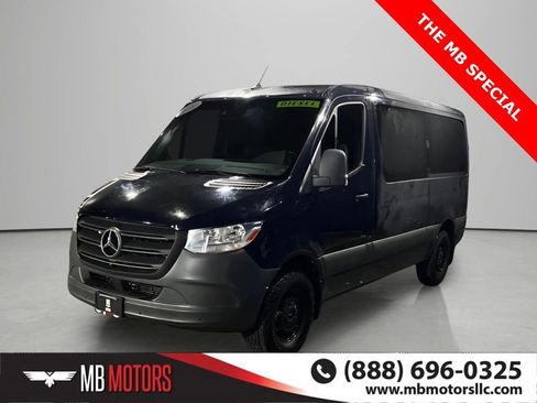 Used 2021 Mercedes-Benz Sprinter 2500 image 1
