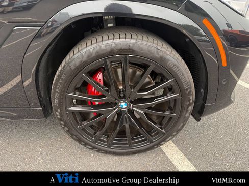 Used 2022 BMW X6 xDrive40i w/ M Sport Package AWD/4WD image 15