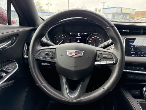 Used 2023 Cadillac XT4 Sport image 9