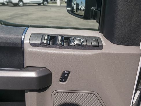 Used 2017 Ford F350 XLT w/ XLT Value Package RWD image 16
