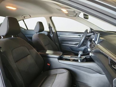 Used 2023 Nissan Altima 2.5 SV FWD image 30