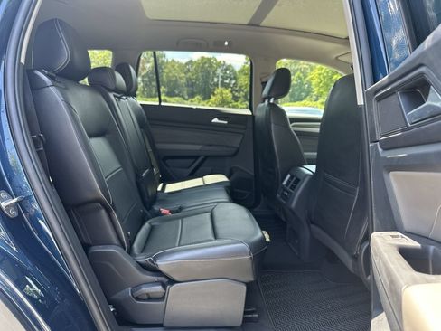 Used 2022 Volkswagen Atlas SEL R-Line AWD/4WD image 26