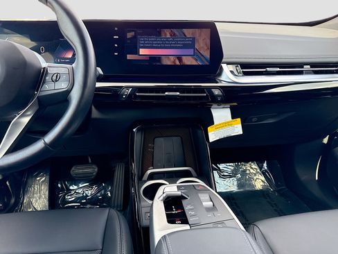 Used 2025 BMW X1 xDrive28i w/ Convenience Package image 19