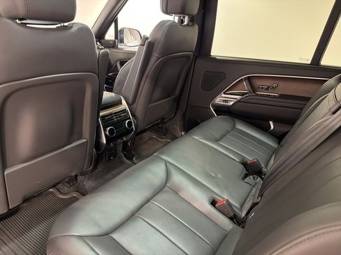 Used 2024 Land Rover Range Rover Long Wheelbase SE image 21