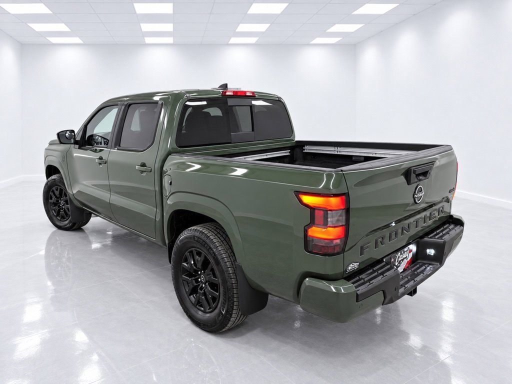 Used 2026 Nissan Frontier SV w/ SV Convenience Package AWD/4WD image 9