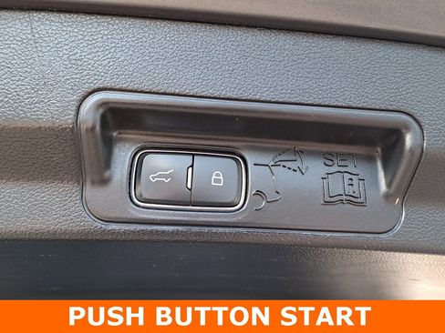 Used 2022 Ford Explorer XLT w/ Equipment Group 202A image 29